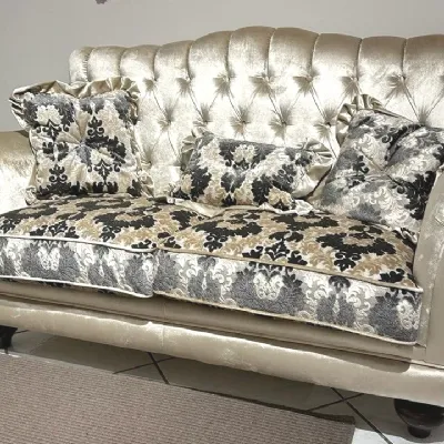 Divano Giorgia in Tessuto Artigianale a prezzo ribassato