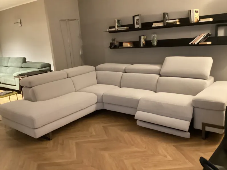 Divano in Pelle stile moderno modello Hilary scontato - 54%
