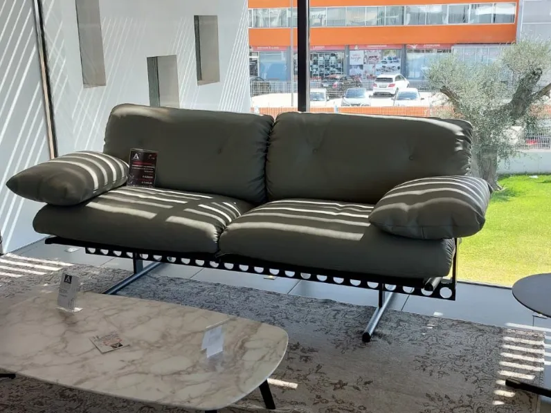 Divano Divano overture di Poltrona frau in stile design a prezzo Outlet