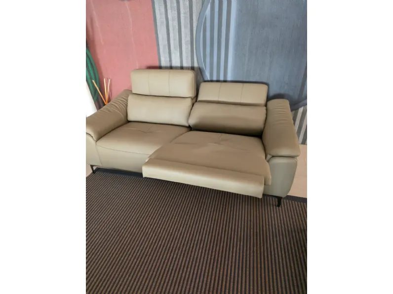 Divano columbus triplo motore  Nicoletti home in OFFERTA - 60%