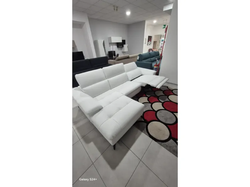 Divano in Pelle stile moderno modello Martine scontato - 44%