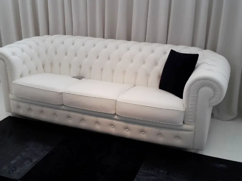 Lineare modello Byron (tipo chester) di Opera a prezzi outlet