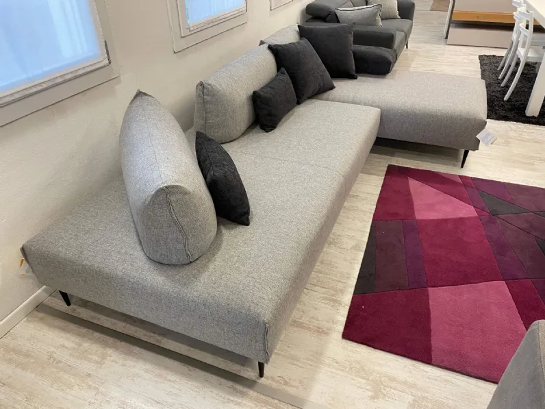 Divano in Tessuto stile moderno modello Divano componibile le comfort bacio scontato - 30%