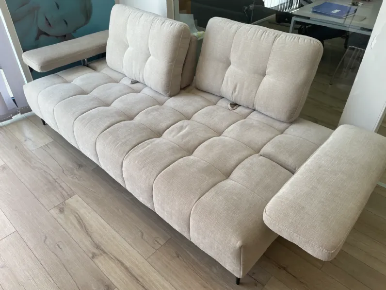 Divano Lineare modello Divano lineare le comfort joplin di Le comfort con forte sconto