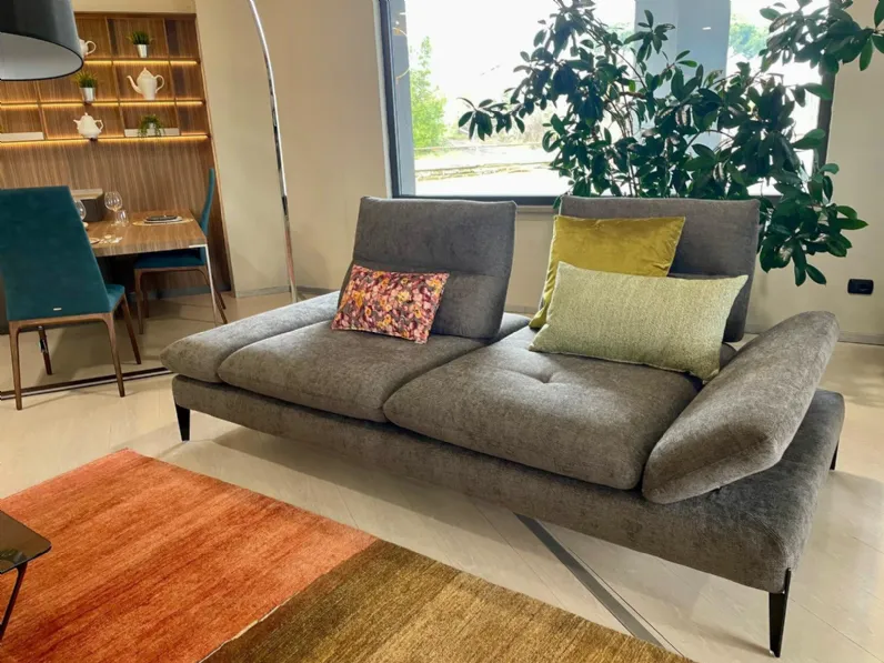 Divano Divano monnalisa 3 posti di Nicoletti home in stile moderno in Offerta Outlet