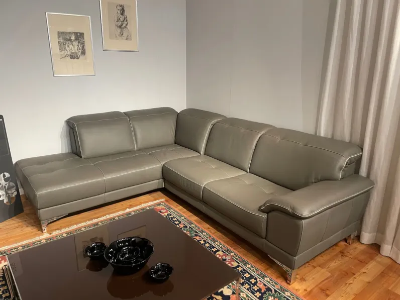 Divano Iris di Egoitaliano in stile moderno a prezzo Outlet