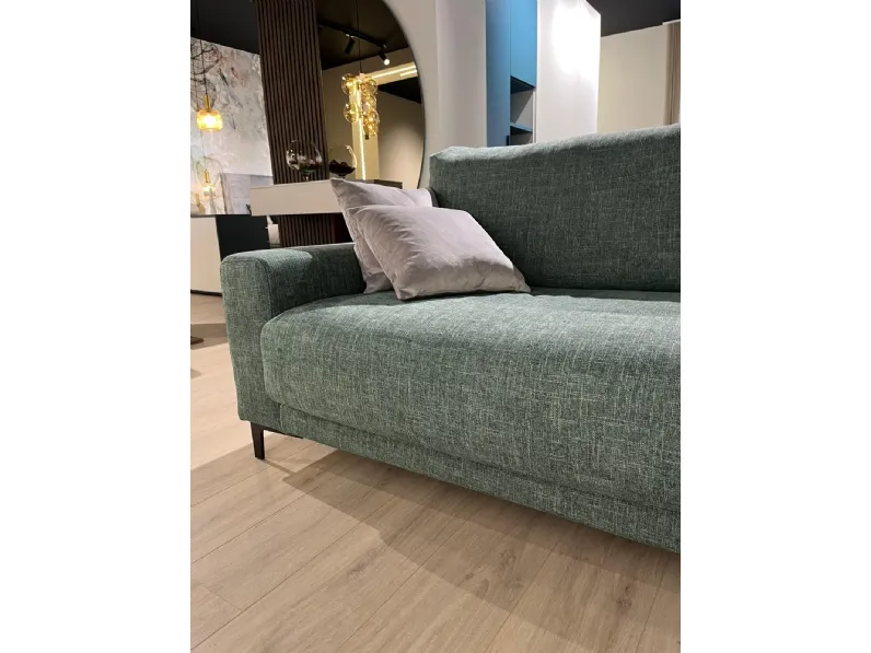 Divano James tessuto in poliuretano  Doimo salotti in Offerta Outlet