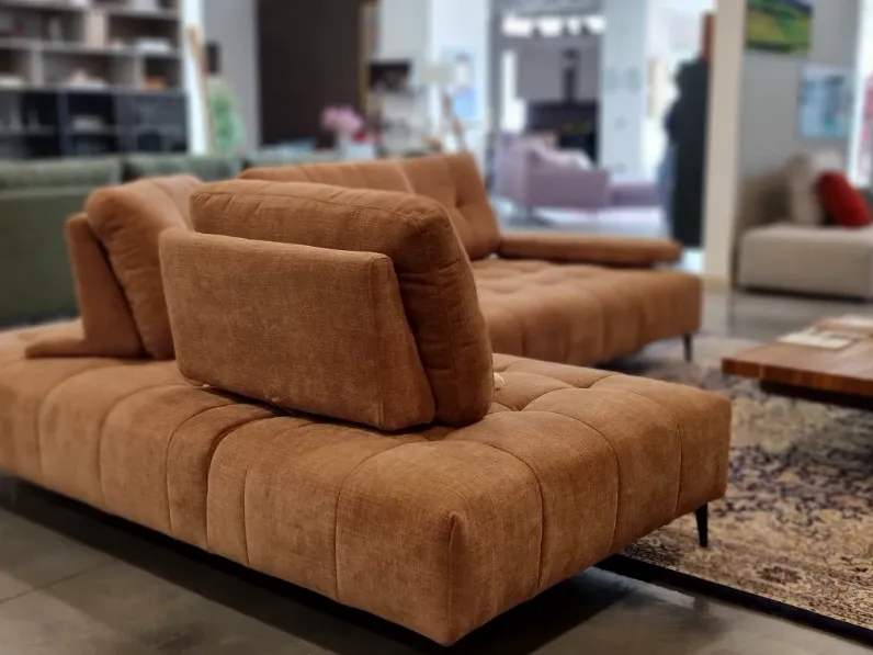 Divano da 4 posti modello Joplin di Le comfort scontato