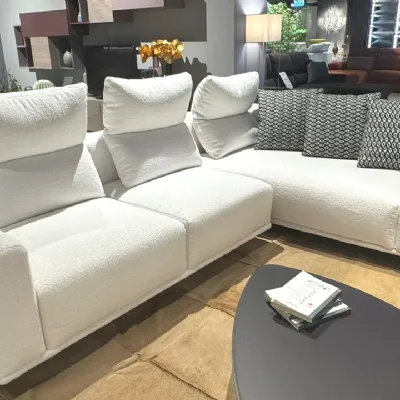 Divano Ginny in Tessuto non sfoderabile  di La casa moderna scontato 50%