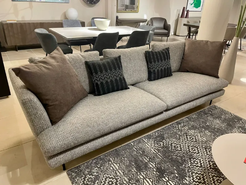 Divano in Tessuto stile design modello Lars  scontato - 32%