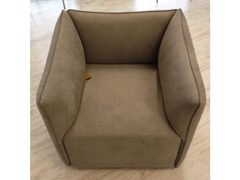 Poltrona in Tessuto Poltroncina in tessuto kubik le comfort Le comfort a prezzo Outlet