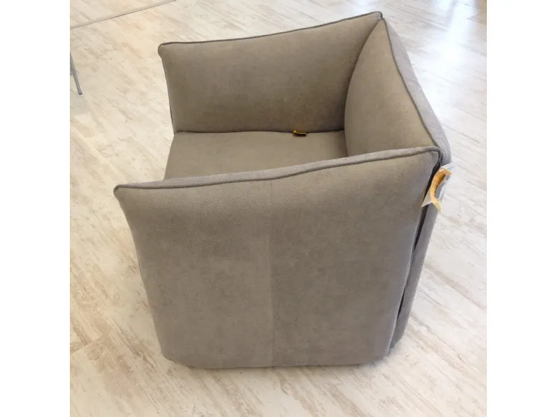 Poltrona in Tessuto Poltroncina in tessuto kubik le comfort Le comfort a prezzo Outlet