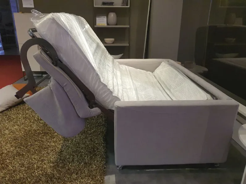 Divano Letto modello Ambrogio 2023 di Vitarelax con forte sconto