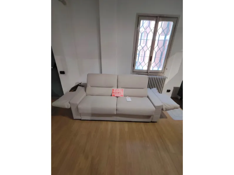 Divano Letto Divano letto modello sofia di Artigianale a prezzo ribassato