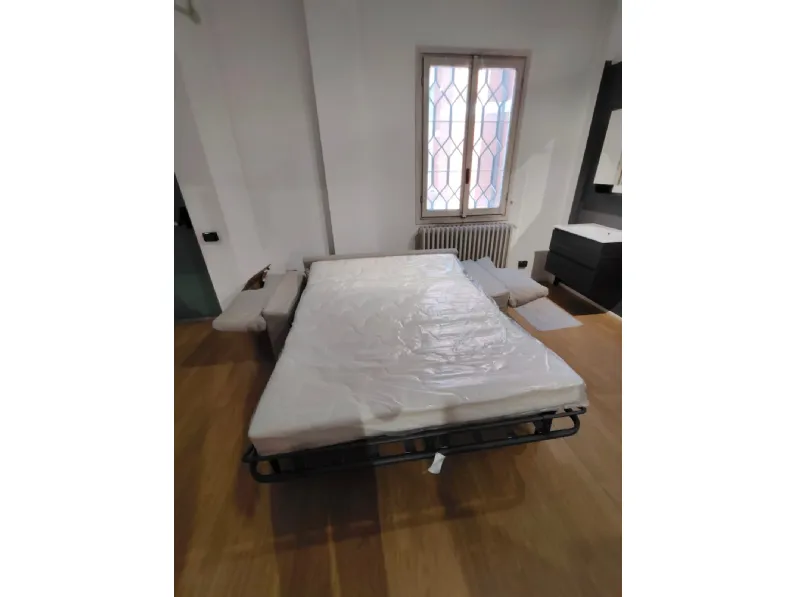 Divano Letto Divano letto modello sofia di Artigianale a prezzo ribassato