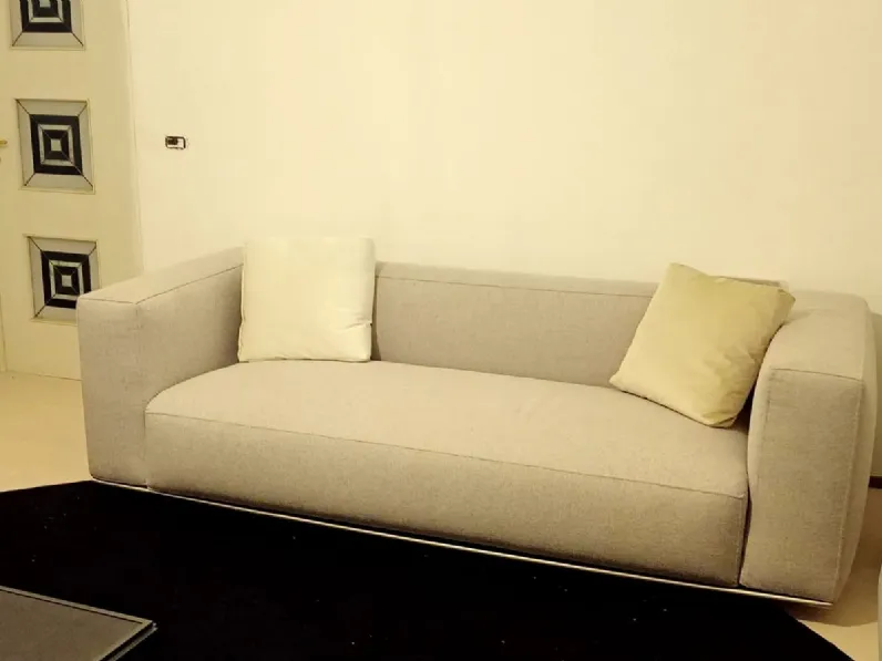 Richiedi ora il prezzo del Divano letto Ritz Campeggi in foto 