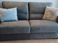 Divano Stelvio  in Tessuto Vis comoda a prezzo ribassato