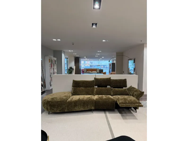 Divano moderno tessuto Levi light di Franco ferri con sconto del - 55%