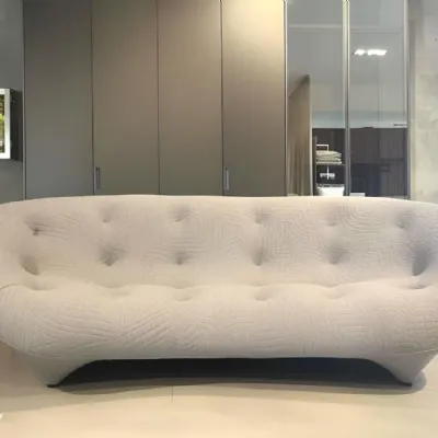 Divano design tessuto Ploum di Ligne roset con sconto del - 45%