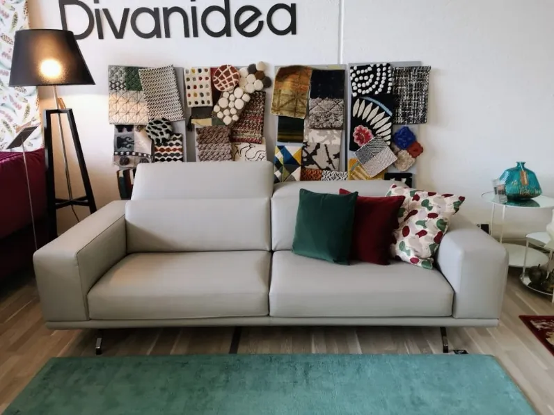 Keaton pelle in poliuretano  Divanidea in Offerta Outlet