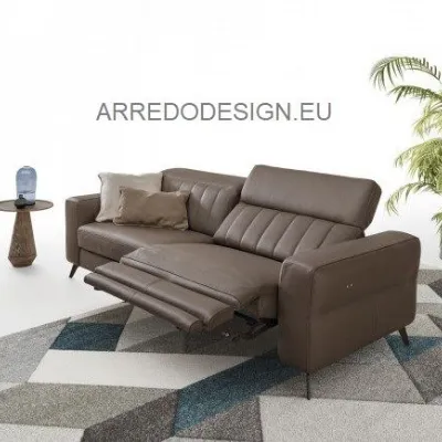 Divano lineare modello Egon di Le comfort a prezzi outlet