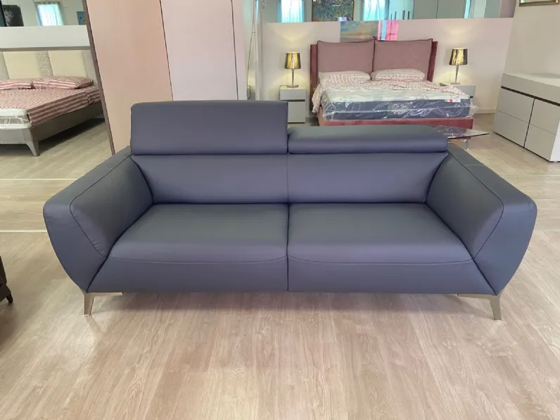 Divano lineare First Nicoletti home: con uno SCONTO ESCLUSIVO del 40%