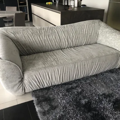 Divano Float in Tessuto Felis a prezzo scontato