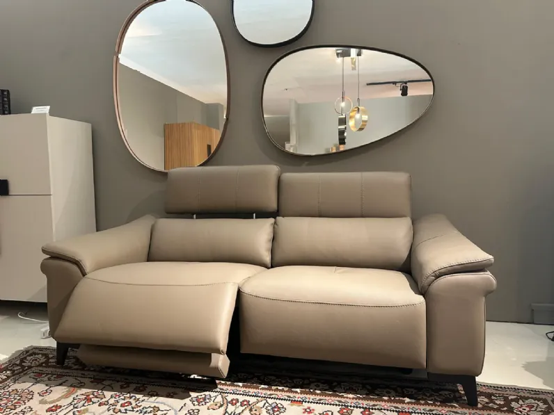 Divano Glendale in Pelle non sfoderabile  di Nicoletti home scontato 30%