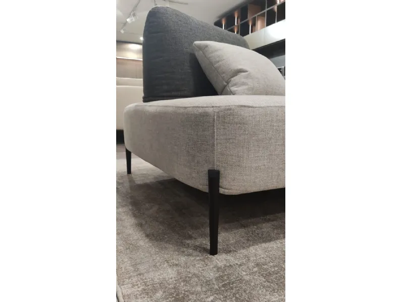 Divano Matrix special in Tessuto sfoderabile  di Samoa scontato 30%