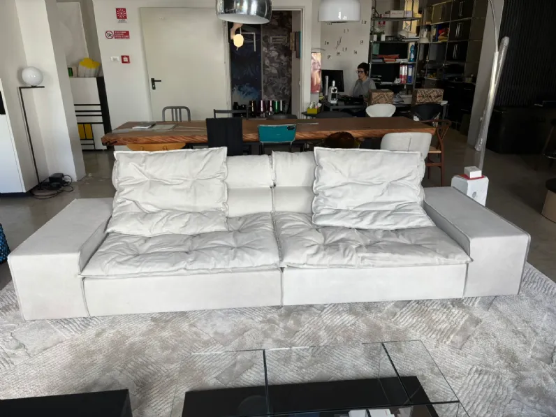 Divano in Pelle stile design modello Miami soft scontato - 43%