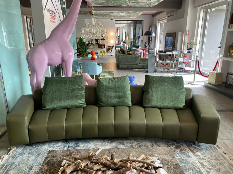 Divano Lineare modello Brando di Valentini in offerta