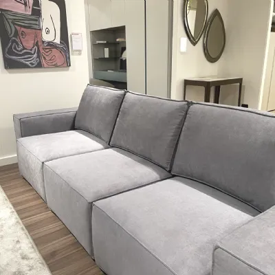 Divano Lineare modello Mono di Samoa a prezzi outlet