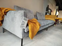 Divano design tessuto Paul di Molteni & c con sconto del - 49%