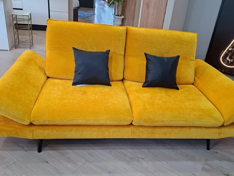 Divano Tokyo in Tessuto Delta salotti a prezzo ribassato