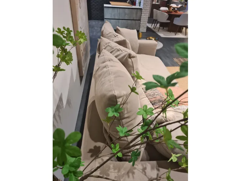 Divano lineare Sa divano kave home Collezione esclusiva in Tessuto a 1664€
