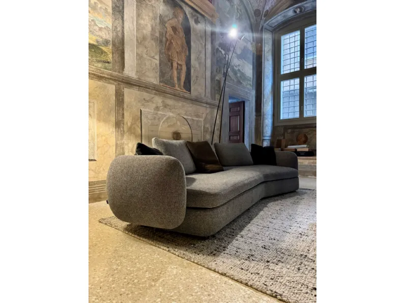 Divano Lineare modello Saint germain di Poliform con forte sconto