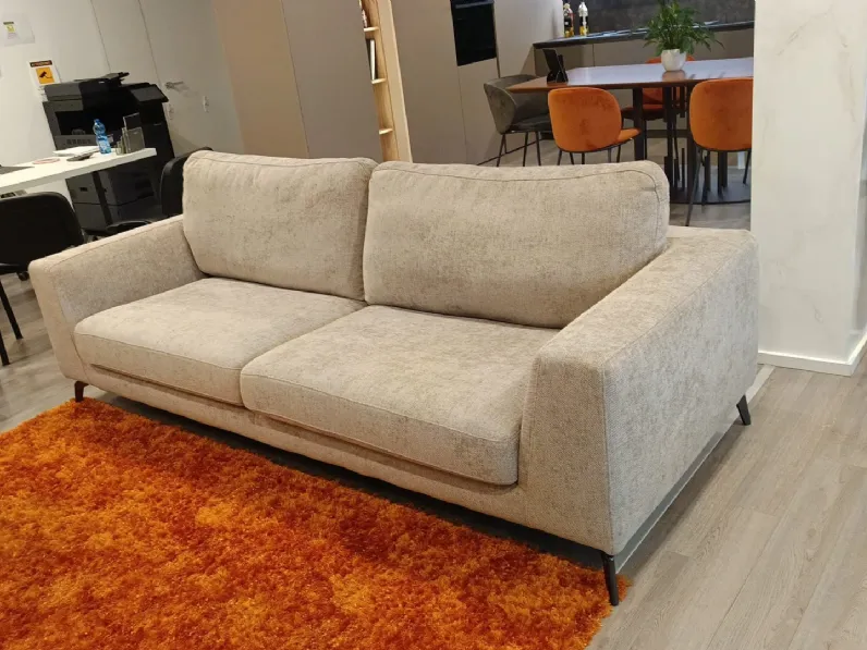 Divano Lineare Voyage Le comfort in Offerta Outlet a 1700 Euro