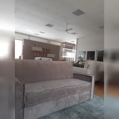 Divano Lola in Tessuto sfoderabile  di Artigianale scontato 30%