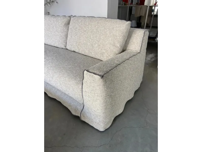 Divano Loll 12 gervasoni tessuto in misto piuma  Gervasoni in Offerta Outlet