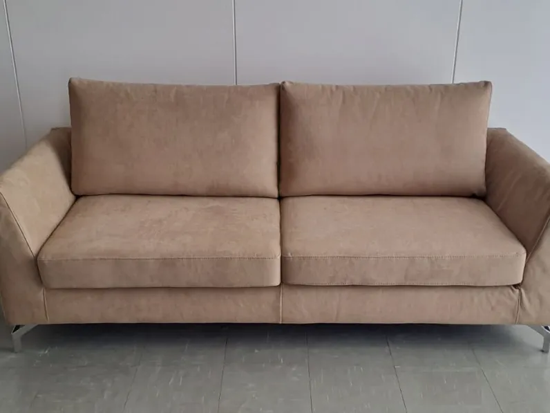 Divano Lineare modello Mike di Le comfort in offerta