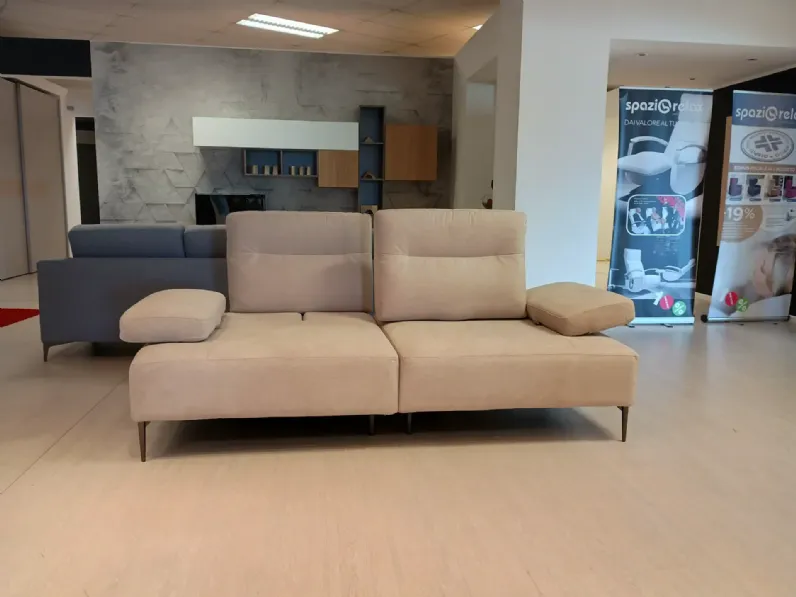 Divano Mod dalton tessuto in poliuretano  Samoa in Offerta Outlet