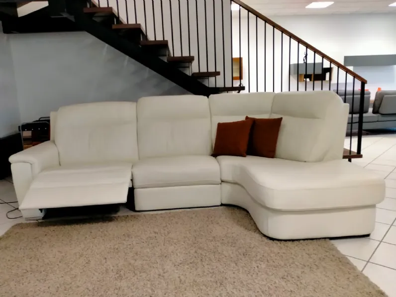 Divano in Pelle stile moderno modello Valencia scontato - 40%