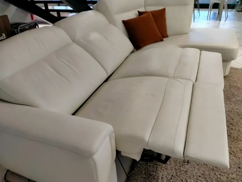 Divano in Pelle stile moderno modello Valencia scontato - 40%