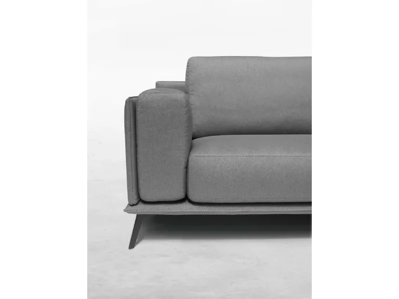 Divano con penisola Grace Collezione esclusiva a PREZZO OUTLET scontato del 40%