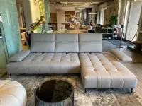 Divano moderno tessuto Joplin di Le comfort con sconto del - 50%