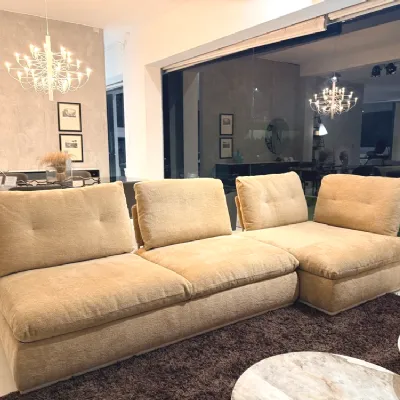 Divano moderno tessuto Land di Saba con sconto del - 30%