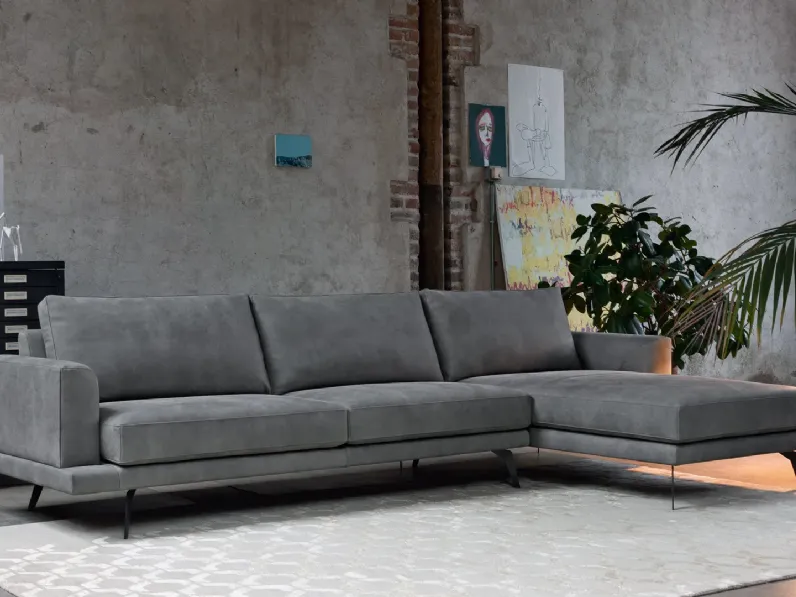 Divano Philip di Doimo salotti in stile moderno in Offerta Outlet