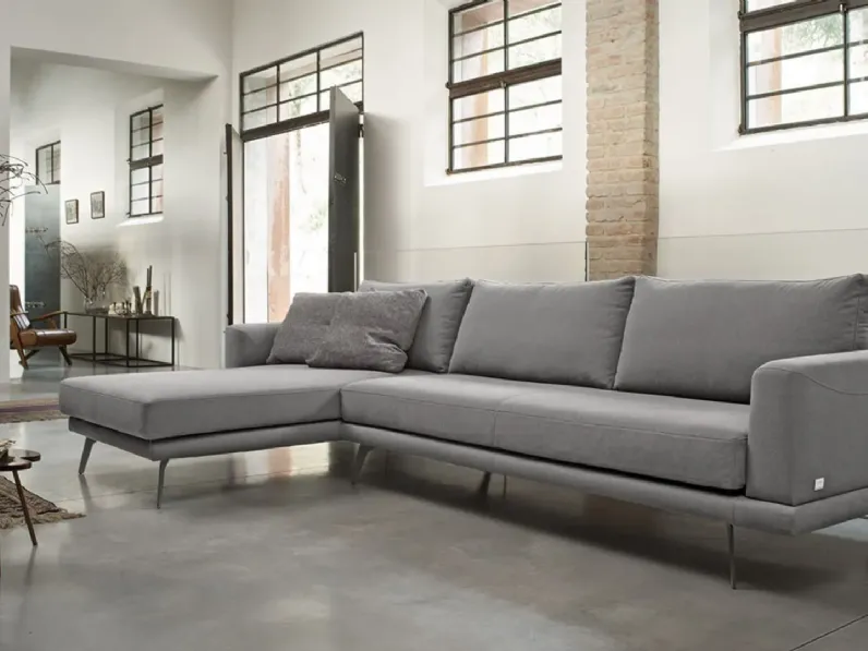 Divano Philip di Doimo salotti in stile moderno in Offerta Outlet
