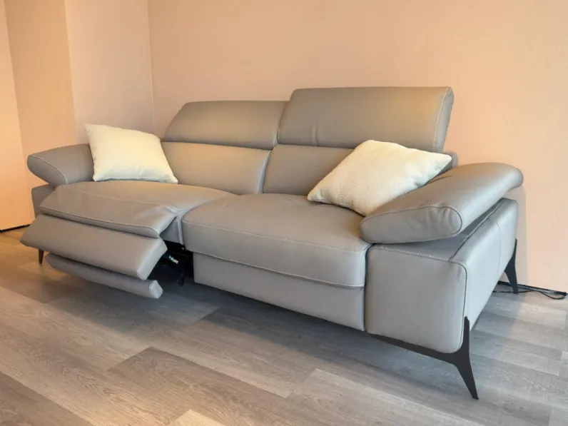 Divano design pelle Norris di S.b. salotti con sconto del - 27%