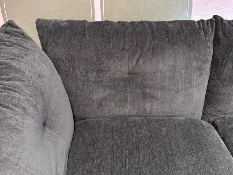 Divano Pillo sofa standard in stile Moderno Con schienale con forte sconto 